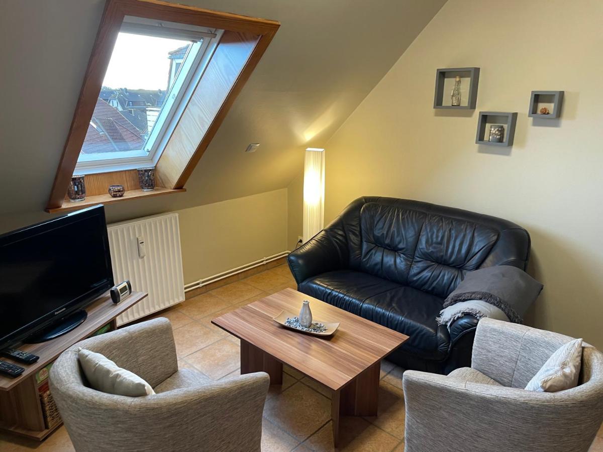 Modernisierte Ferienwohnung Friedrichskoog - Spitze, Gegenueber Mutter-Kind-Klinik Dış mekan fotoğraf